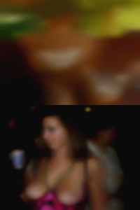 Qwartz694, college nude